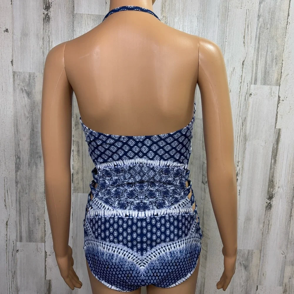 Jessica Simpson One Piece Swimsuit Side‎ Cutouts